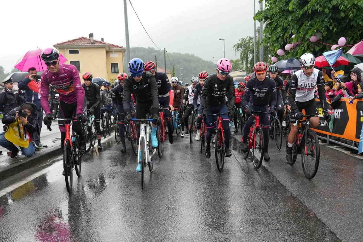 Asd -Sport E Giovani Hotel Borgofranco d'Ivrea Luaran gambar
